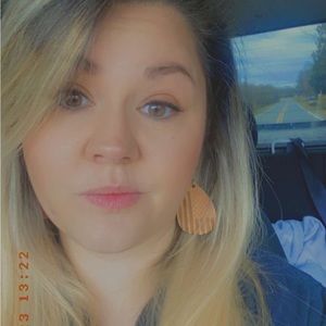 Meet your Posher, Shaina